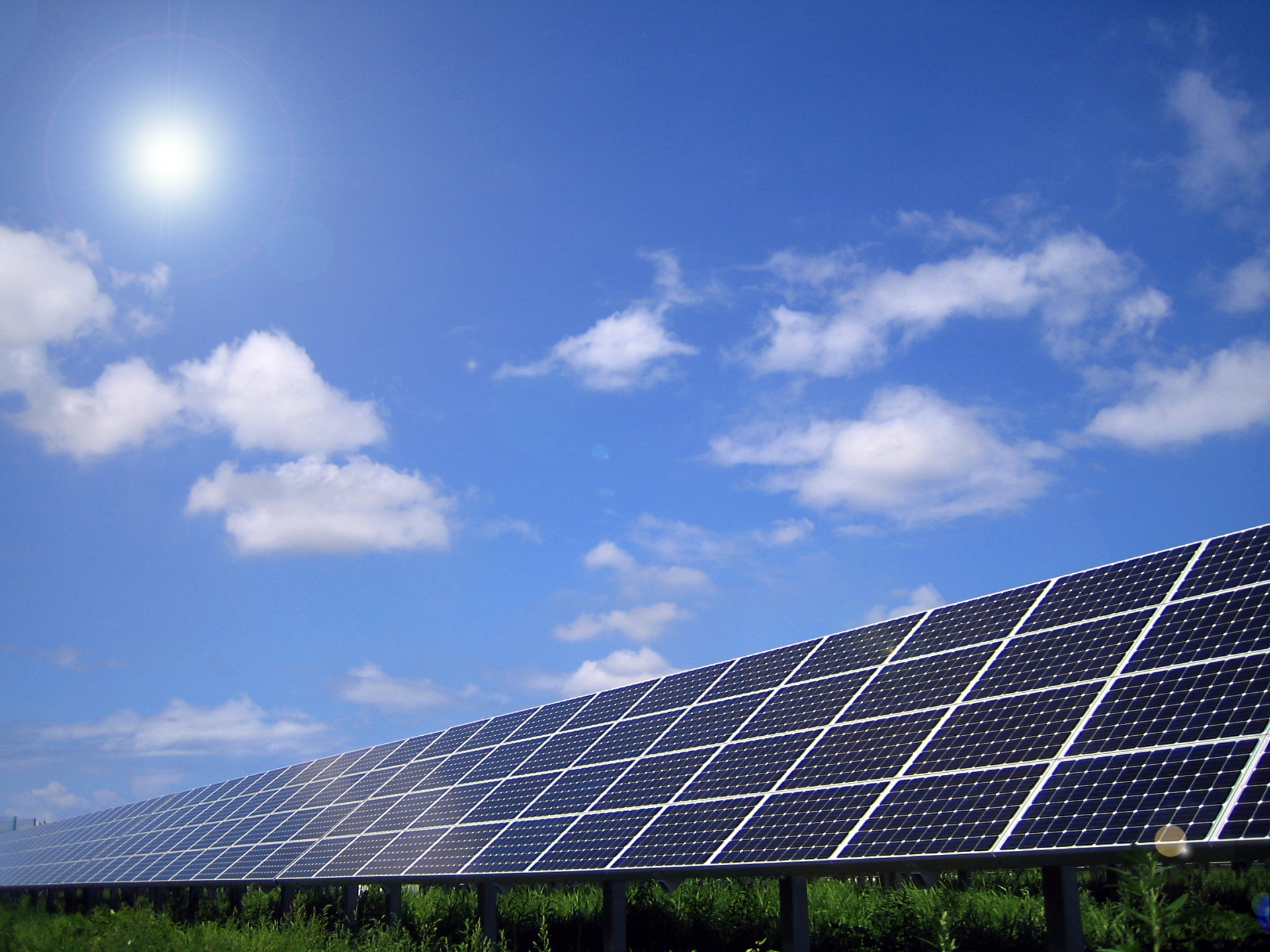 選び方を間違えると多額のメンテナンス費用がかかる太陽光発電システム